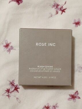 Rose Inc Blush Divine Radiant Lip & Cheek Trio — Azalea